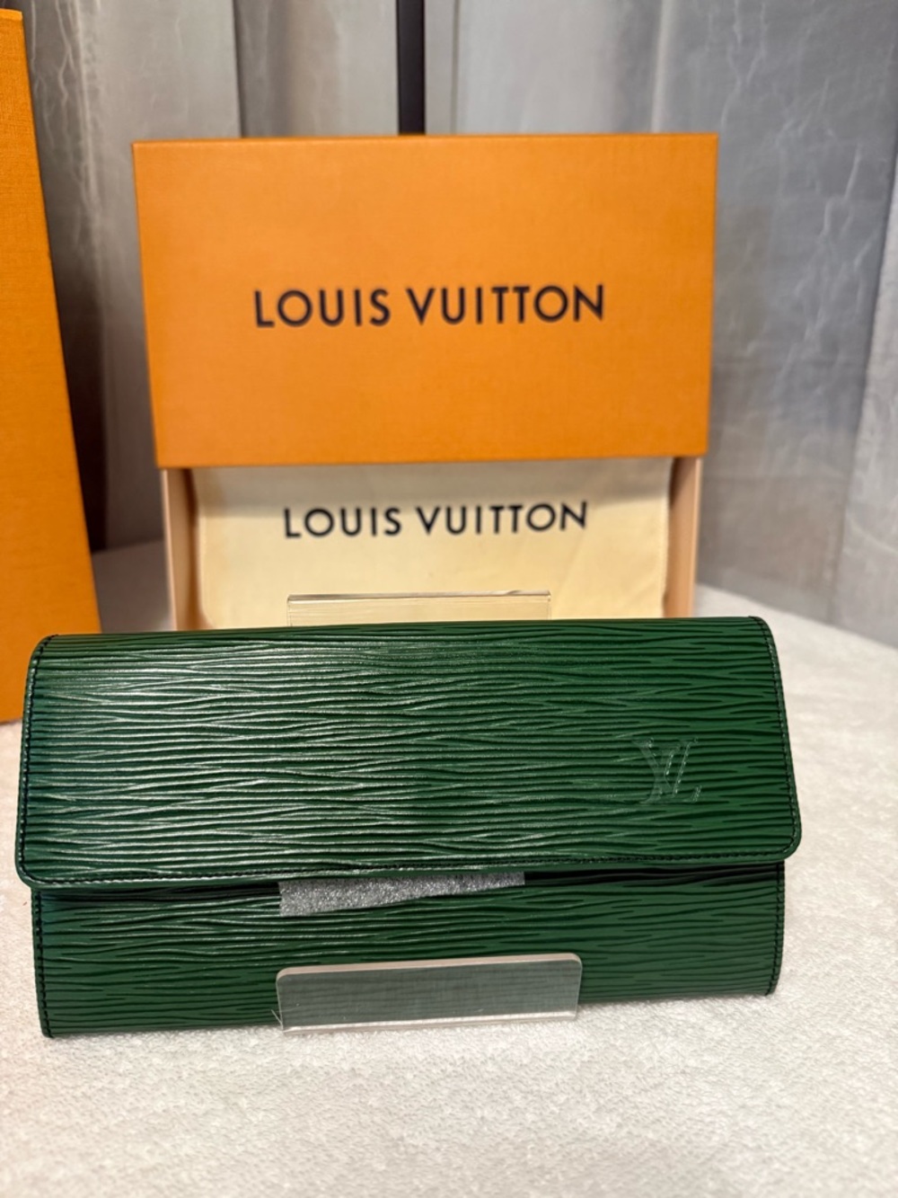 Louis Vuitton Epi Dark GreenTextured Leather Long Wallet